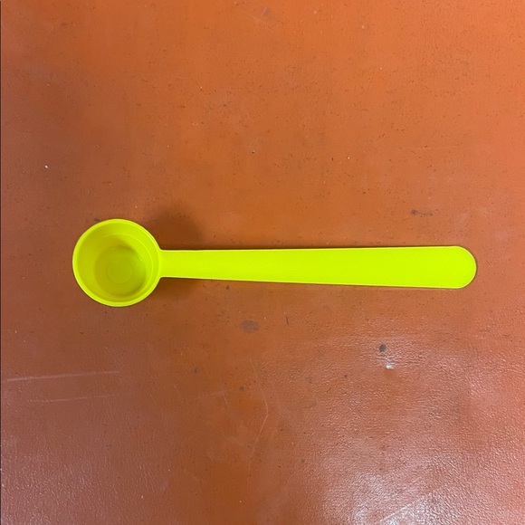 Undefined Other - Bright Yellow Measuring Spoon